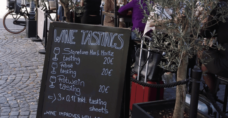 Munich: Romantic Wine Experience for Two at Viktualienmarkt - What You Get: Sparkling Wine Plus a Proper Cheese Board