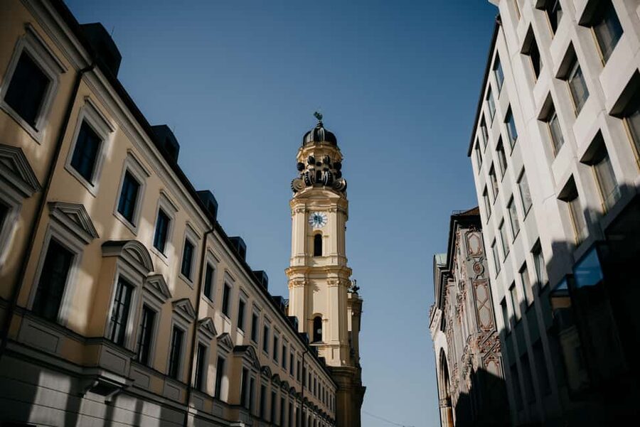 Munich's 500 Years of Architecture Guided Tour - Christmas markets in winter, including a medieval-style stop