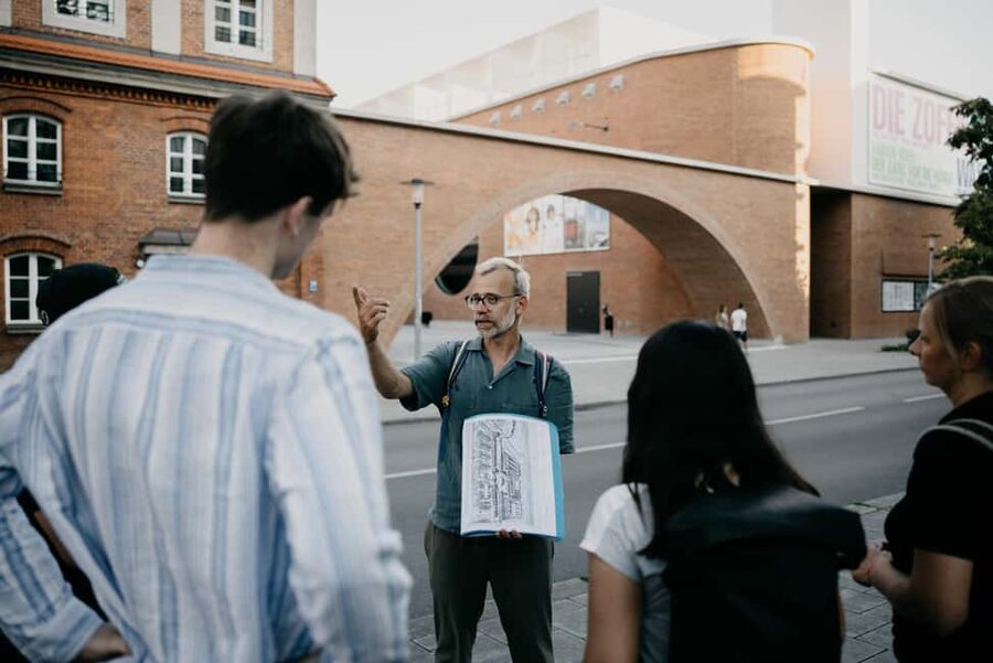 Munich's Hidden Architecture Guided Tour - Start at Piazza Zenetti, and spot your guide fast