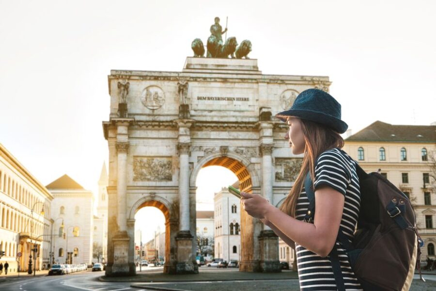 Munich: Scavenger Hunt Self-Guided Tour - Frauenkirche, Marienplatz, and the two town halls