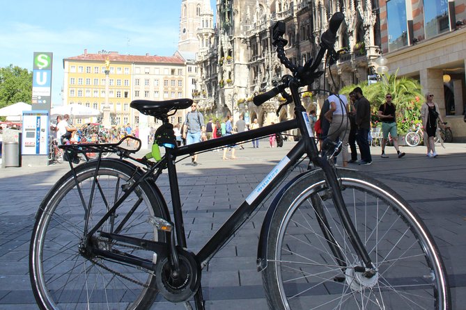Munich Small-Group Bike Tour - Small Group, Central Start: What the First Minutes Feel Like