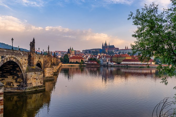 Munich to Prague - Private Transfer with 2 hours of Sightseeing - Your Driver and the Door-to-Door Advantage