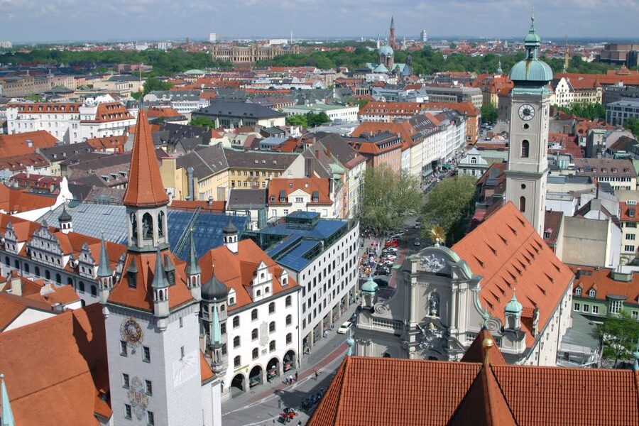 Munich: Walking Tour Old Town and Viktualienmarkt - Theatinerkirche and Feldherrnhalle: the “northern Italy” moment for architecture lovers