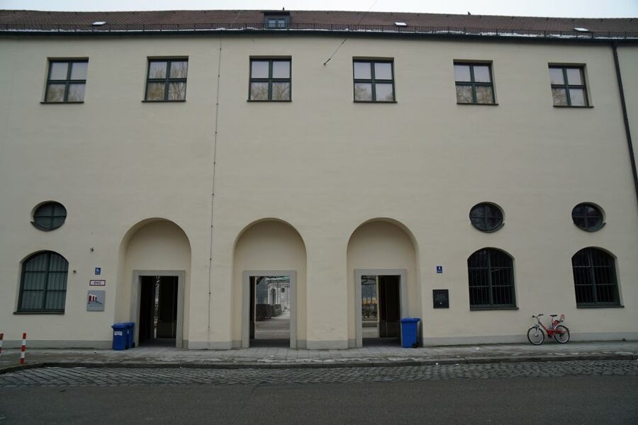 National Socialism WWII with licensed guide - private tour - Karolinenplatz and the Sponsors: Power Was Built with Help