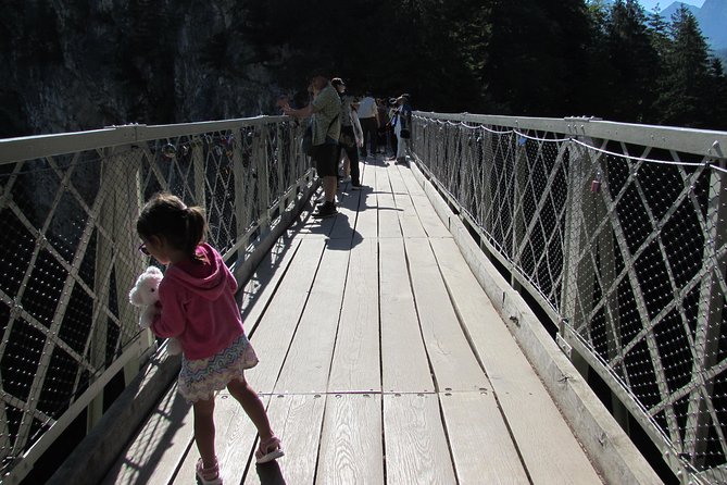 Neuschwanstein and Hohenschwangau Exclusive Skip-the-Crowds Tour - Queen Marys Bridge: The Best View Has a Timing Problem