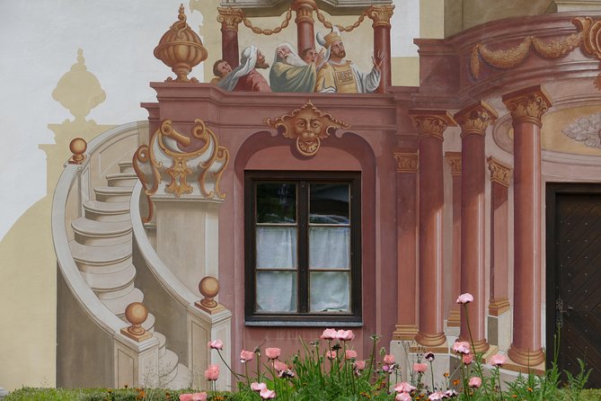 Neuschwanstein Castle and Linderhof Palace Day Trip from Munich - Schloss Linderhof: a palace stop with real choice
