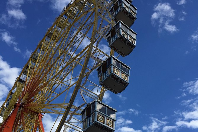 Oktoberfest Tour with table and unlimited beer - Why a reserved Oktoberfest table beats winging it