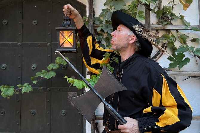 On the road with the night watchman - Alter Hof, prison corners, and the duke getting chased out