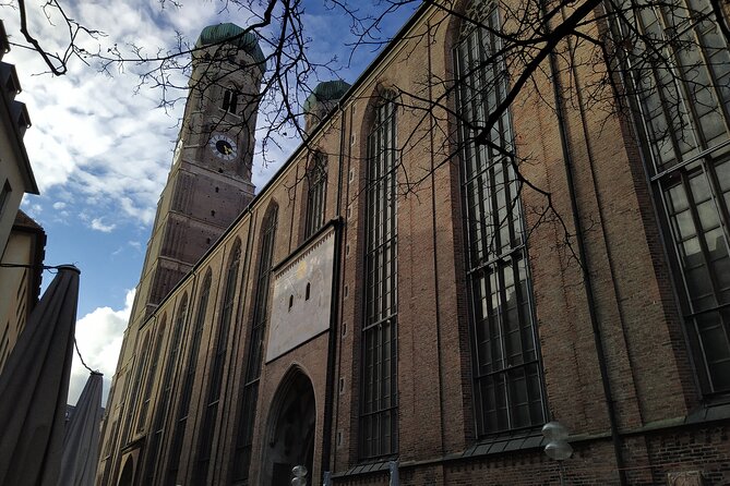 Paul's Private Tour in Munich old City - Odeonsplatz and Funf Hofe: Bavaria’s Big Names to Modern Shopping