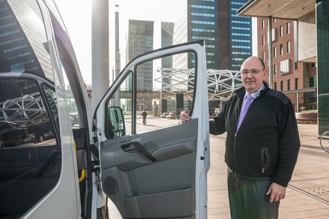 Private arrival transfer Munich Airport to Munich Hotels - Finding Your Driver: The Sign In Arrivals Hall