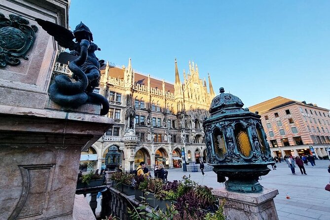 Private audio book city rally in Munich city centre - First stop at Färbergraben 5, and how you begin the game