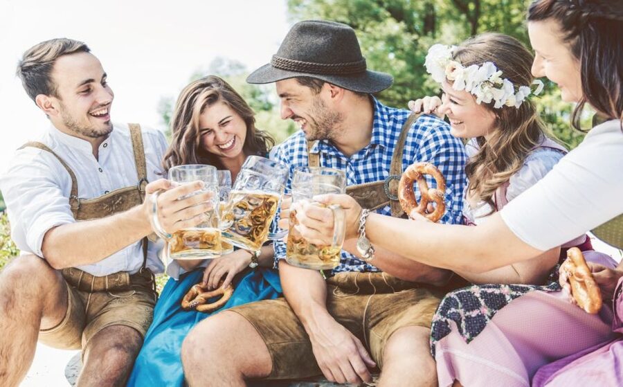 Private Beer Tasting Tour in Munich with Oktoberfest Museum - Old Town stops: why the locations matter