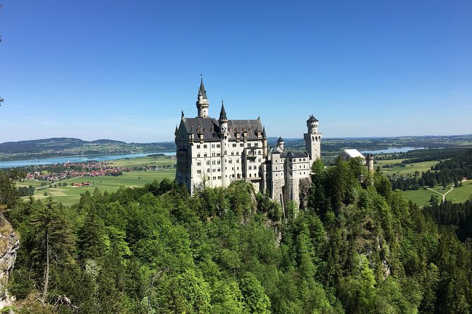 Private Castle Tour from Munich: Neuschwanstein, Hohenschwangau, and Linderhof - Neuschwanstein Castle: Your Best View Depends on How You Handle the Approach
