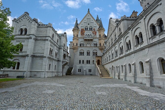 Private day trip: Munich to Neuschwanstein Castle, local driver - The Ticket Challenge, and the Plan if Things Are Sold Out