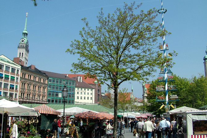 Private Munich Old Town Walking Tour - with optional Breakfast - Marienplatz and the Rathaus-Glockenspiel Moment