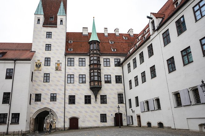 Private Munich Old Town Walking Tour - with optional Breakfast - Alter Hof and the Old Power Center Feel