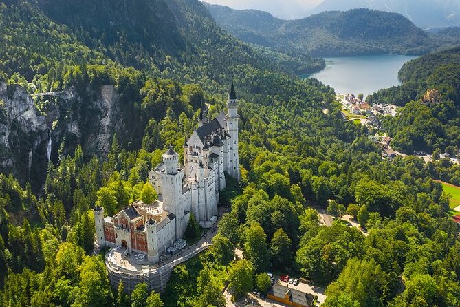 Private Neuschwanstein Tour from Munich with Skip-the-Line Ticket - Munich Pickup, Comfort, and a Day That Starts Without Stress