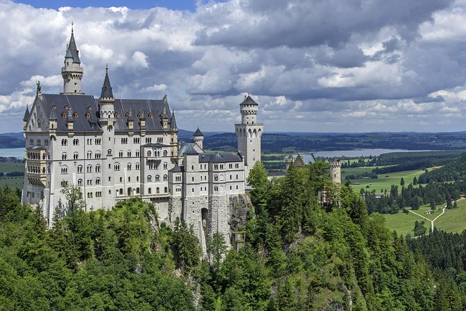 Private tour of the best of Fussen - Sightseeing, Food & Culture with a local - Getting started at 87629 Füssen and ending right where you began