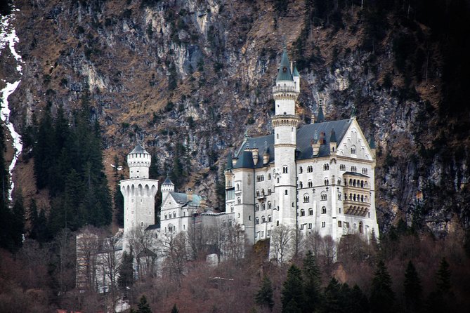 Private Tour to Neuschwanstein Castle & Linderhof from Munich - Why this Ludwig II day trip feels efficient (and not rushed)