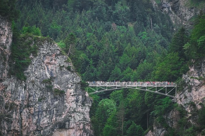 Private Tour to Neuschwanstein & Linderhof, Skip The Line & Lunch - Why Neuschwanstein and Linderhof Works as a Single Day