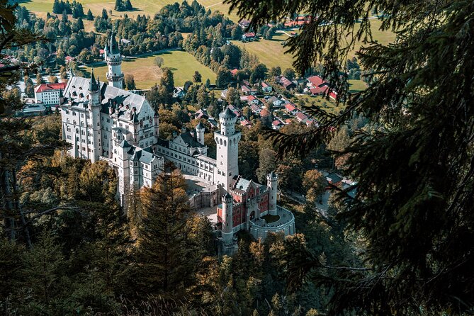 Private Van Tour to Royal Castle of Neuschwanstein from Munich - Murnau am Staffelsee and the Munich return