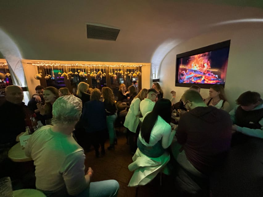 Pub crawl incl. Oktoberfest museum guided tour with beer tasting (private) - Why This Private Munich Beer Crawl Starts With Oktoberfest Museum