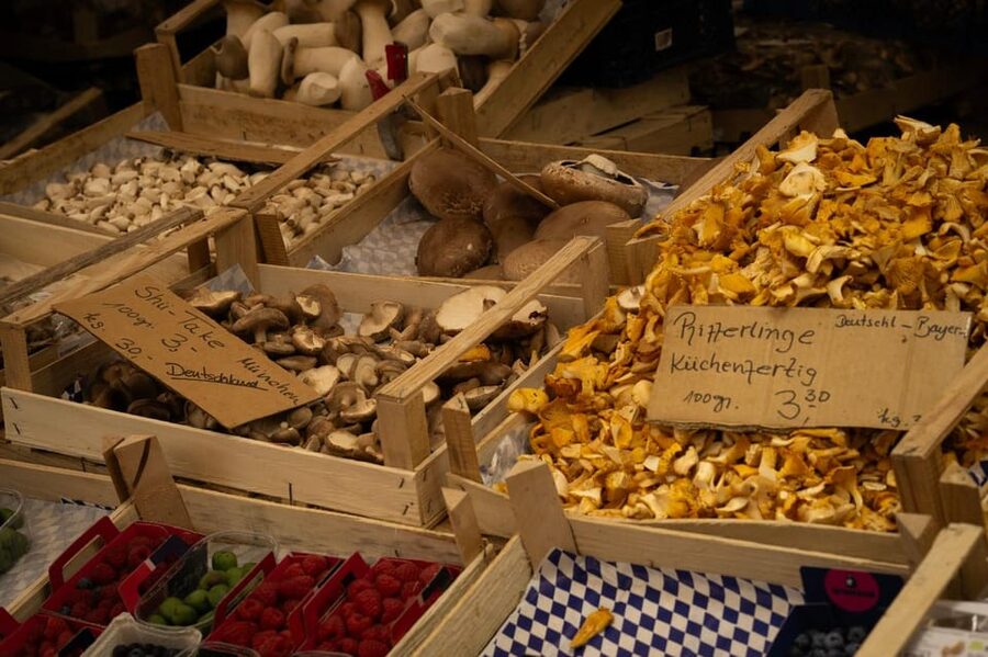 Short & sweet: Tasting the Viktualienmarkt - Sweet and savory tastings, and why that mix matters