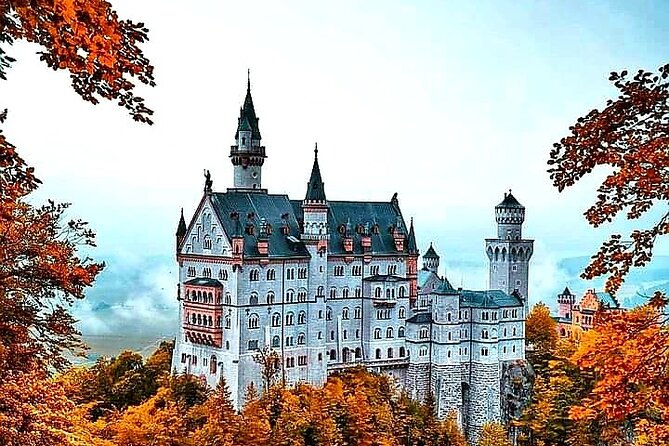 Skip the Line: Neuschwanstein Castle Private Tour From Füssen or Hohenschwangau - Riding down by horse carriage to Hohenschwangau