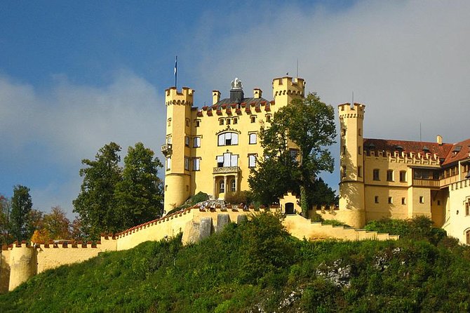 Skip-the-Line Neuschwanstein Castle Tour from Munich - Why skip-the-line matters at Neuschwanstein