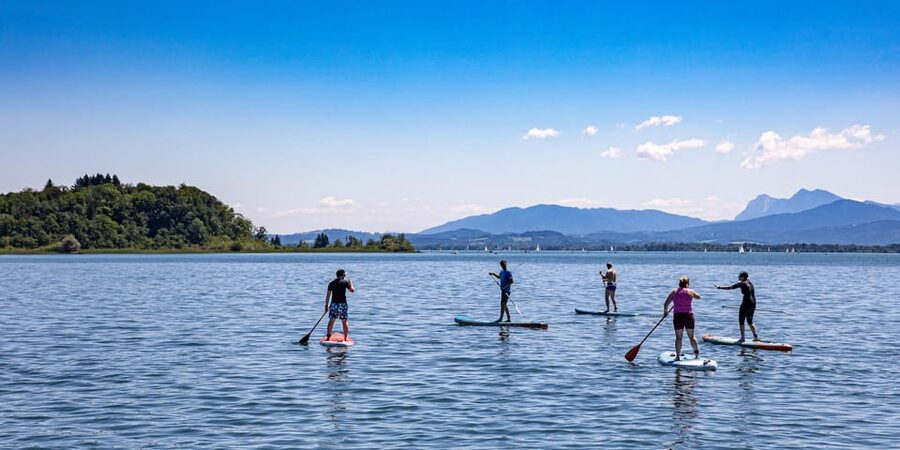 Stand Up Paddling at lake Chiemsee - Practical Tips for Your Badeplatz Schraml Start