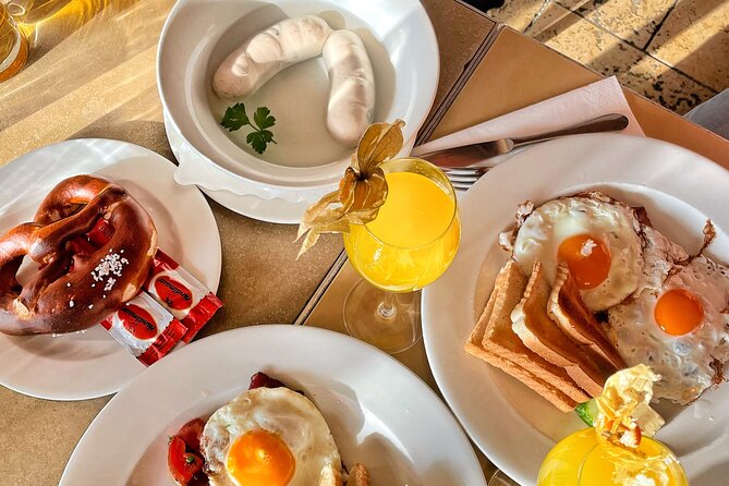 The Perfect Start: Munich PRIVATE Tour with Bavarian Breakfast - Marienplatz and the Glockenspiel moment, without feeling rushed