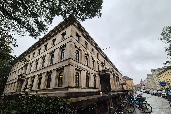 Third Reich Tour Munich - Feldherrnhalle and the 1923 Beer Hall Putsch: How a Failure Became a Story