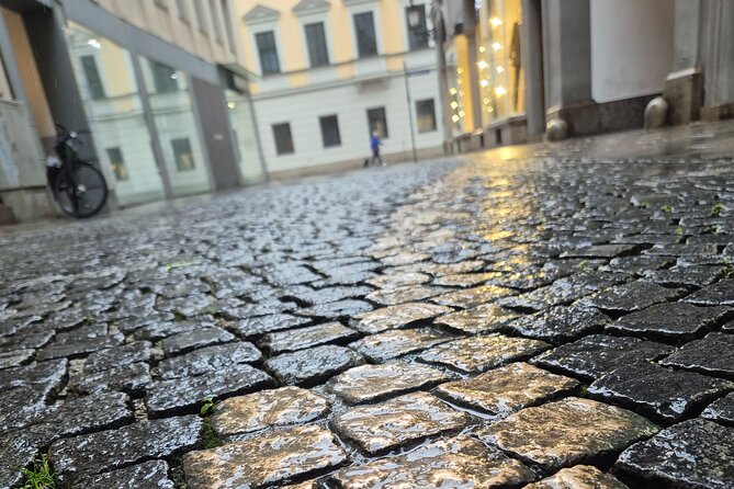 Third Reich Tour Munich - Führerbau on Königsplatz: Where Meetings and Agreements Were Made