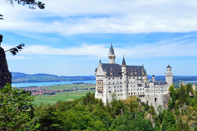 VIP Day Trip Neuschwanstein and Linderhof Castle from Munich - Why Ludwig II’s two castles make a perfect one-day combo